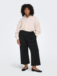 ONLY Carmakoma Spodnie w kolorze czarnym rozmiar: 54/L32. Czarne spodnie materiałowe damskie Only Carmakoma, bez wzorów, z materiału. Za 104.99 zł.