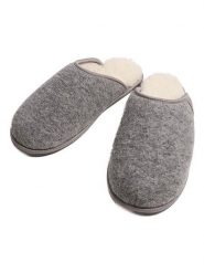 Kaiser Naturfellprodukte H&L Wełniane klapki "Cosy Filz" w kolorze szarym rozmiar: 38/39. Szare klapki damskie Kaiser Naturfellprodukte H&L, bez wzorów, z wełny, bez obcasa, bez zapięcia. Za 208.99 zł.