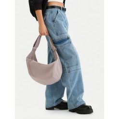 Torebka Guess Jeans. Szare torebki klasyczne damskie Guess Jeans, z jeansu, bez dodatków. Za 199.99 zł.