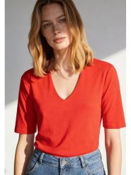 More & More Koszulka w kolorze czerwonym rozmiar: 36. Czerwone bluzki damskie More & More, bez wzorów, bez kołnierzyka, bez ramiączek. Za 131.43 zł.