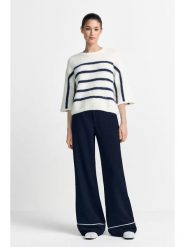Rich & Royal Wełniany sweter w kolorze białym rozmiar: XS. Białe swetry klasyczne damskie Rich & Royal, xs, z wełny, bez kołnierzyka. Za 289.95 zł.