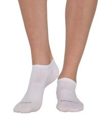 Skarpety krótkie unisex wełniane Brubeck Merino Wool. Białe skarpetki damskie Brubeck, bez wzorów, z dzianiny. Za 26.99 zł.
