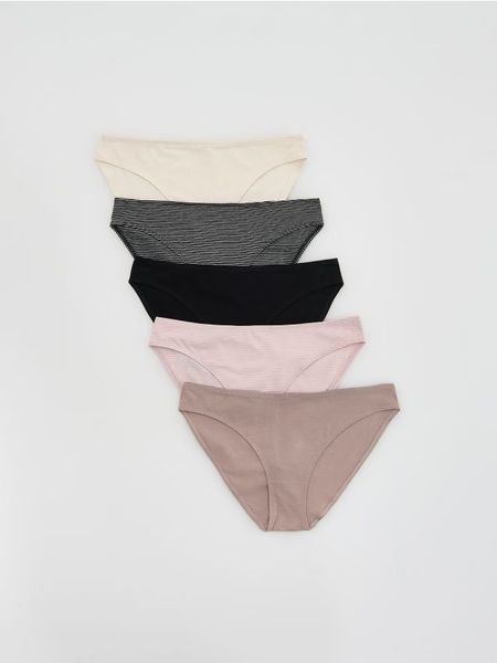 Bawełniane majtki typu figi 5 pack - czarny. Czarne figi Reserved, bez wzorów, z bawełny. Za 79.99 zł.