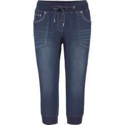 Dżinsy 3/4 bonprix ciemnoniebieski. Niebieskie jeansy damskie bonprix. Za 89.99 zł.
