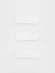 Bawełniane skarpetki 3 pack - biały. Białe skarpetki damskie Reserved, bez wzorów, z bawełny. Za 39.99 zł.
