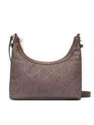 Calvin Klein Torebka Emblem Aop Sueded Shoulder Bag LV04F3880G Beżowy. Brązowe torebki klasyczne damskie Calvin Klein, ze skóry, bez dodatków. Za 529.99 zł.