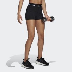Szorty Sportowe Damskie Adidas Techfit. Zielone obuwie sportowe damskie Adidas, z materiału, na fitness i siłownię, techfit (adidas). Za 103.00 zł.