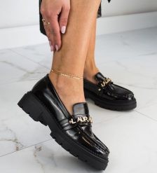 Czarne lakierowane loafersy na traperze, mokasyny damskie La.Fi 001b-n. Czarne mokasyny damskie La.Fi, z lakierowanej skóry, bez obcasa. Za 189.00 zł.