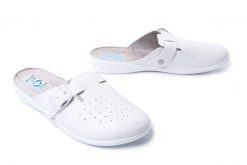 ADANEX 28818 DIL16YN biały, klapki damskie. Białe klapki damskie Adanex, bez wzorów, bez obcasa, bez zapięcia. Za 83.99 zł.