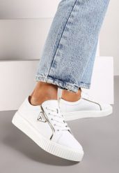 Białe Sneakersy na Płaskiej Podeszwie ze Skóry z Metaliczną Ozdobą Melabra. Białe obuwie sportowe damskie Renee, ze skóry, bez zapięcia. Za 159.99 zł.