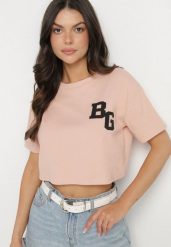 Ciemnoróżowy Bawełniany T-shirt Oversize o Krótkim Kroju Zariona. Czerwone t-shirty damskie Born2be, l, z aplikacjami, z bawełny, bez kołnierzyka. Za 29.99 zł.