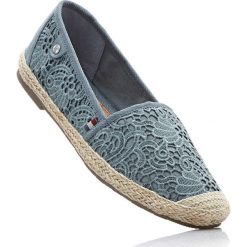 Espadryle Mustang bonprix niebieski dżins. Niebieskie balerinki damskie bonprix, w koronkowe wzory, z koronki. Za 89.99 zł.
