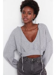 Trendyol Sweter w kolorze szarym rozmiar: M. Szare swetry klasyczne damskie Trendyol, m, bez kołnierzyka. Za 60.99 zł.