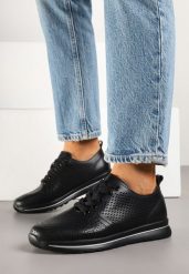 Czarne Skórzane Sneakersy Ozdobione Perforacją Odrelia. Czarne obuwie sportowe damskie Born2be, z jeansu, bez zapięcia. Za 159.99 zł.