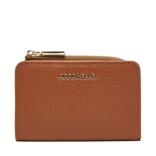 Portfel Coccinelle. Brązowe portfele damskie Coccinelle, bez wzorów. Za 399.99 zł.