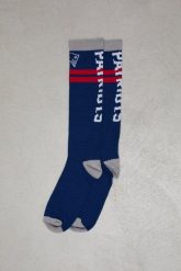 New England Patriots - Skarpety narciarskie / snowboardowe OOSC x NFL. Czerwone skarpetki damskie OOSC, bez wzorów, z elastanu. Za 132.99 zł.
