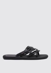 Klapki damskie Ipanema 83606AW816. Czarne klapki damskie Ipanema, bez wzorów, z materiału, bez obcasa, bez zapięcia. Za 67.99 zł.