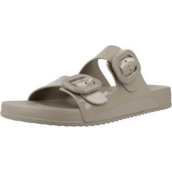 Sandały IGOR S10334 Jasnobrązowy. Brązowe sandały damskie IGOR, bez wzorów, z gumy, bez obcasa, bez zapięcia. Za 144.99 zł.