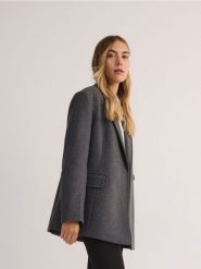Płaszcz z wełną - szary. Szare płaszcze damskie Reserved, l, bez wzorów, z wełny, bez kaptura. W wyprzedaży za 179.99 zł.