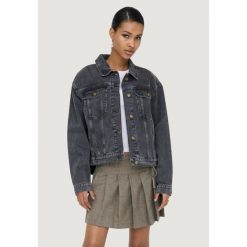 Kurtka Kobieta ONLY Onlharper Ls Boxy Dnm Jkt Sik. Czarne kurtki damskie Only, bez wzorów, z bawełny, bez kaptura. Za 227.45 zł.