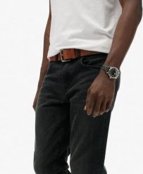 Superdry Jeansy Vintage Slim Straight z Bawełny Organicznej Worn Black. Czarne jeansy damskie Superdry. Za 408.75 zł.
