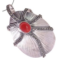 VEGA RED Srebrny naszyjnik wisiorek duży owal karneol markazyty 3,4 ct. Czerwone naszyjniki damskie Braccatta, z karneolem, srebrne. Za 655.00 zł.