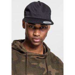 Czapka Flexfit untructured 5-panel. Czarne czapki z daszkiem damskie FLEXFIT, bez wzorów, z bawełny. Za 67.65 zł.