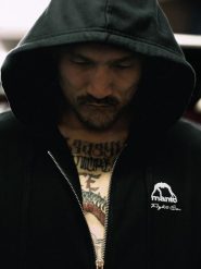 MANTO bluza z kapturem FIGHT COMPANY czarna. Czarne bluzy damskie MANTO, xs, bez wzorów, z bawełny, z kapturem. Za 289.00 zł.