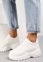 Białe Sneakersy Fair Crush. Białe obuwie sportowe damskie Renee, przed kostkę, bez zapięcia. Za 39.99 zł.