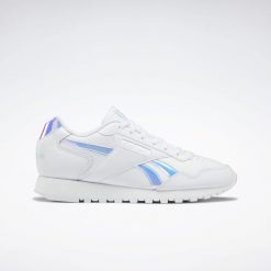 Buty do chodzenia damskie Reebok Glide. Białe obuwie sportowe damskie Reebok, z materiału, bez zapięcia, trekkingowe. Za 345.00 zł.