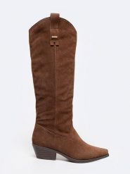 BIG STAR Skórzane kozaki w kolorze jasnobrązowym rozmiar: 37. Brązowe kozaki damskie Big Star, na zimę, bez obcasa, bez zapięcia. Za 339.99 zł.