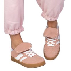 Różowe sneakersy trampki damskie sportowe. Czerwone trampki damskie bez wzorów, z gumy, bez zapięcia. Za 84.03 zł.