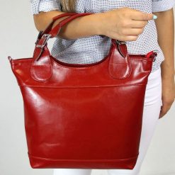 Torebka skórzana elegancki kuferek DAN-A T195 czerwona. Czerwone kuferki damskie DAN-A, ze skóry, bez dodatków. Za 399.99 zł.