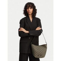Torebka Calvin Klein. Brązowe torebki klasyczne damskie Calvin Klein, bez dodatków. Za 529.99 zł.