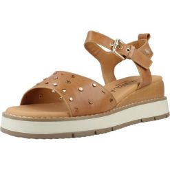 Sandały CARMELA 163248C Brązowy. Brązowe sandały damskie Carmela, bez wzorów, ze skóry, bez obcasa, bez zapięcia. Za 317.99 zł.