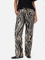 Vero Moda Spodnie materiałowe Jesmilo 10287363 Czarny Regular Fit. Czarne spodnie materiałowe damskie Vero Moda, bez wzorów, z materiału. Za 179.99 zł.