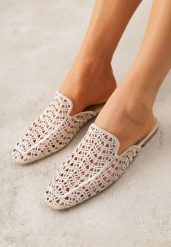 Beżowe Klapki Mule z Ażurową Cholewką Szydełkową Civeza. Brązowe klapki damskie Born2be, w ażurowe wzory, z jeansu, bez obcasa, na płaskiej podeszwie, bez zapięcia. Za 89.99 zł.