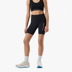 Krótkie legginsy trening junior Swedemount Core Pocket Tights Short. Czarne legginsy damskie SWEDEMOUNT, m, bez wzorów, z materiału, do biegania. Za 79.99 zł.