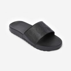 Klapki damskie Decathlon 550 Shiva. Czarne klapki damskie Decathlon, bez wzorów, z poliesteru, bez obcasa, bez zapięcia. Za 79.99 zł.