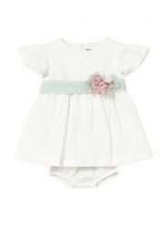 Mayoral Sukienka elegancka 1886 Biały Regular Fit. Białe sukienki dziewczęce Mayoral, bez wzorów, z syntetyku, bez ramiączek. Za 188.99 zł.