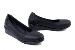 RIEKER L5360-00 black, czółenka damskie. Czarne czółenka damskie Rieker, bez wzorów, bez obcasa, na koturnie. Za 319.90 zł.