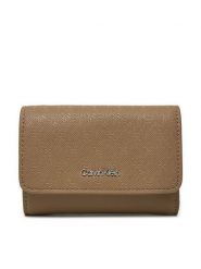 Calvin Klein Portfel Ck Must Small Trifold_Mono K60K612829 Beżowy. Brązowe portfele damskie Calvin Klein, bez wzorów, ze skóry. Za 189.99 zł.