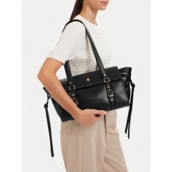 Torebka Beverly Hills Polo Club. Czarne torebki klasyczne damskie Beverly Hills Polo Club, bez dodatków. Za 299.99 zł.