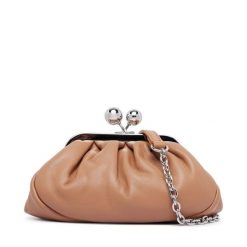 Torebka Weekend Max Mara. Brązowe torebki wieczorowe damskie Weekend Max Mara, bez wzorów, bez dodatków. Za 1,239.00 zł.