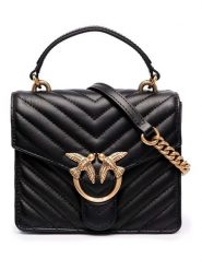 Pinko Skórzana torebka w kolorze czarnym - 17,5 x 15 x 7 cm rozmiar: onesize. Czarne torebki klasyczne damskie Pinko, z materiału, przez ramię, bez dodatków. Za 874.95 zł.