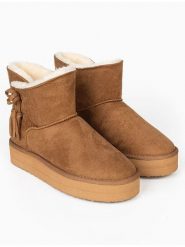 ISLAND BOOT Botki zimowe "Cullen" w kolorze jasnobrązowym rozmiar: 37. Brązowe botki damskie Island Boot, na zimę, bez obcasa, bez zapięcia. Za 136.13 zł.