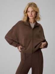 4F Bluza dresowa loose bez kaptura damska - brązowa M. Brązowe bluzy damskie 4F, m, bez wzorów, z dresówki, bez kaptura. Za 199.99 zł.