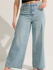 Jeansy wide leg z przeszyciami - turkusowy. Niebieskie jeansy damskie Sinsay. W wyprzedaży za 45.99 zł.