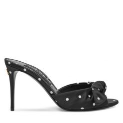 Klapki Dolce&Gabbana. Czarne klapki damskie Dolce&Gabbana, bez wzorów, bez obcasa, bez zapięcia. Za 2,269.00 zł.