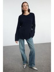 Trendyol Sweter w kolorze granatowym rozmiar: L. Niebieskie swetry klasyczne damskie Trendyol, l, z bawełny, bez kołnierzyka. Za 73.99 zł.